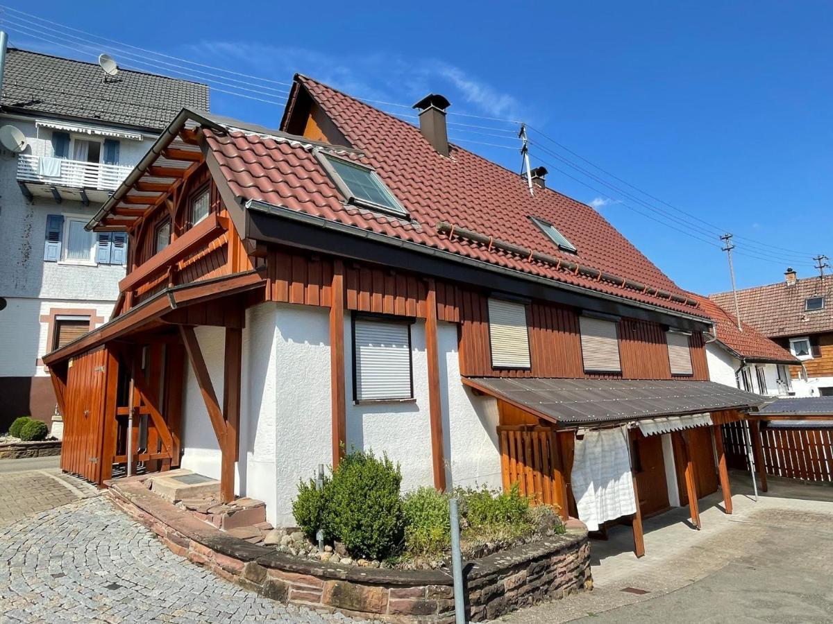 Haus Tannenzaepfle Apartment Waldachtal Bagian luar foto